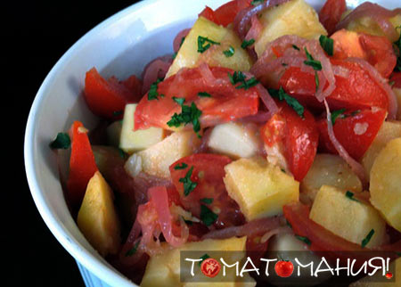 Салат с картофелем и томатами, сыром