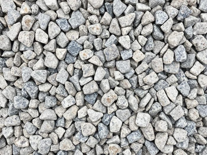 Гранитный щебень: надёжный камень, который держит дороги и дома